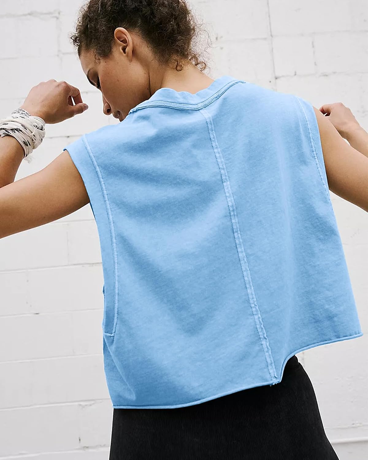 HUGOOME Women Workout Tank Tops Oversized Crop Sleeveless Tee Loose Fit Boxy Basic Yoga Active Summer T Shirts Gym 2026